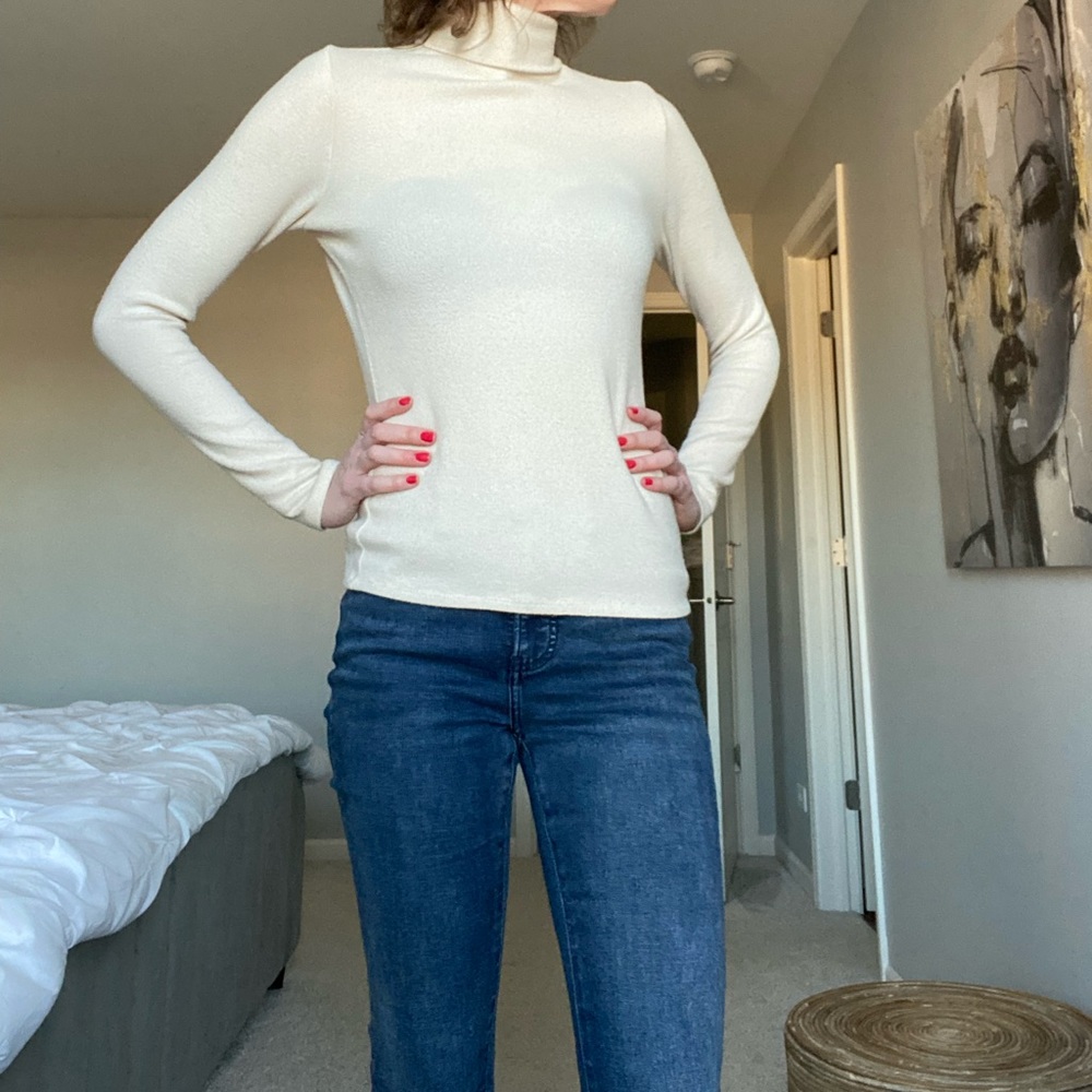 Express turtleneck sweater - Picture 2 of 3